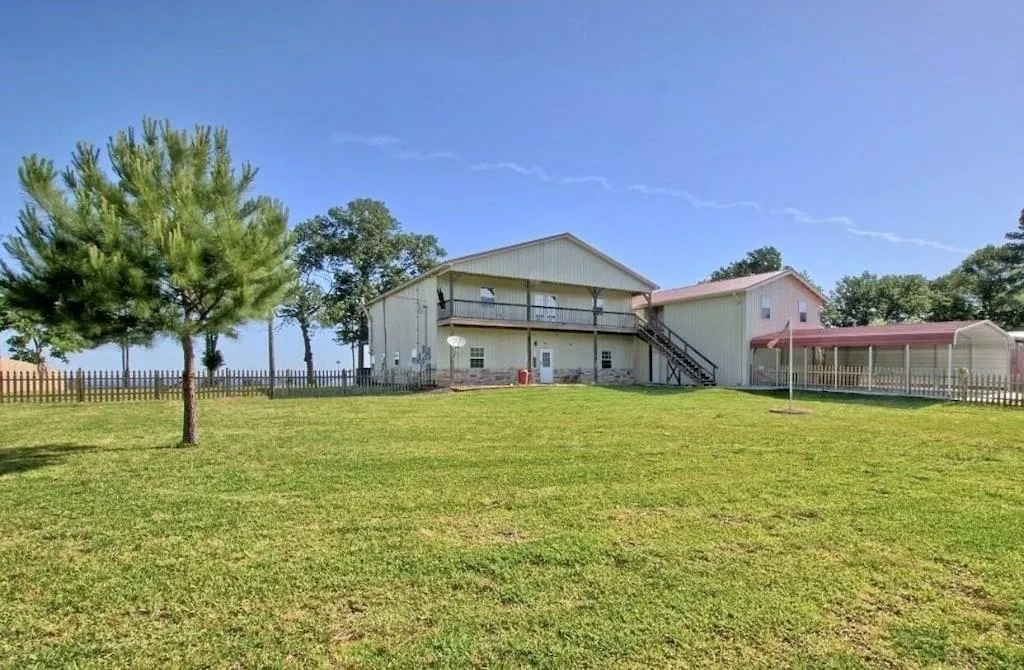 Beautiful Barndo on 3 acres of land.