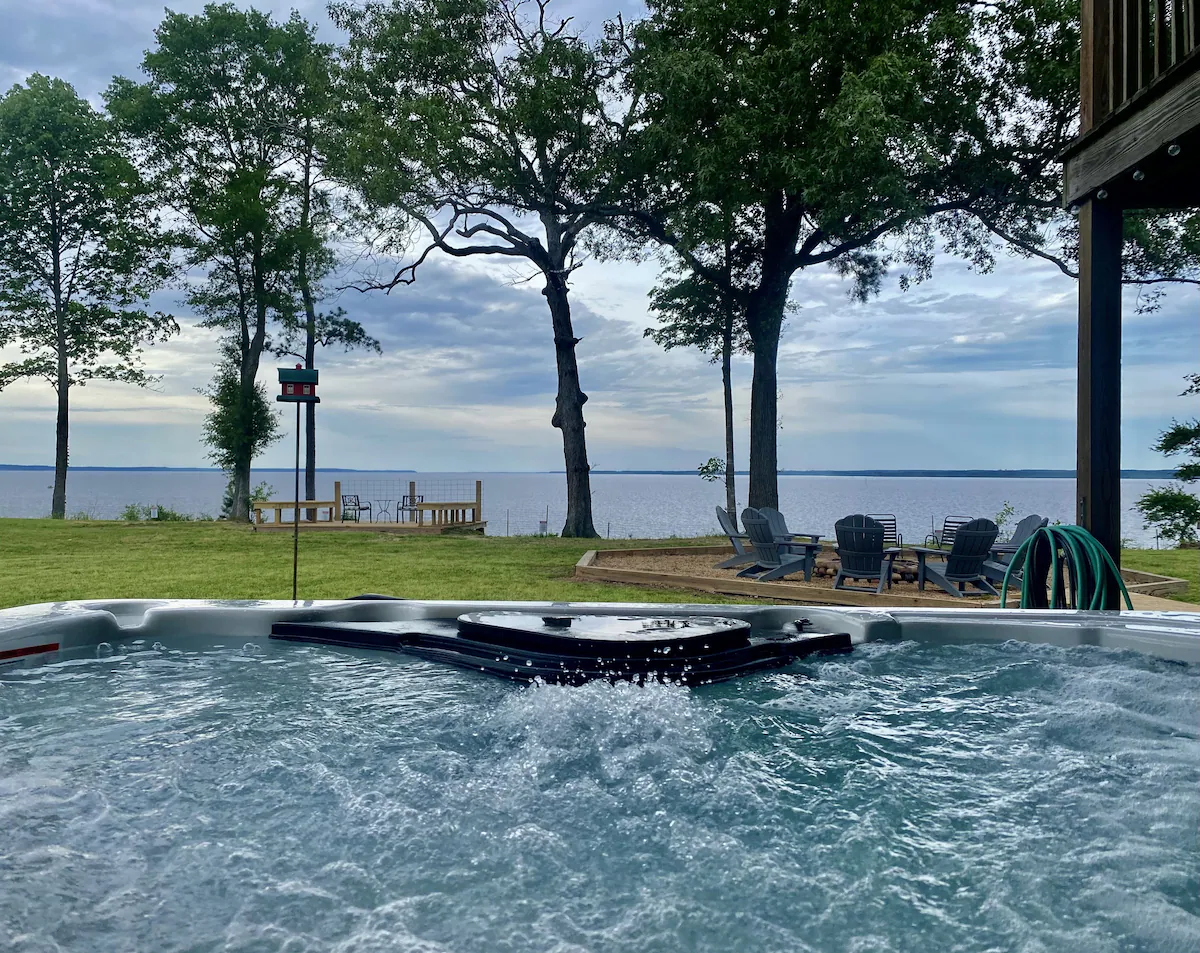Enjoy the 5 person hot tub while taking in the beautiful scenery.